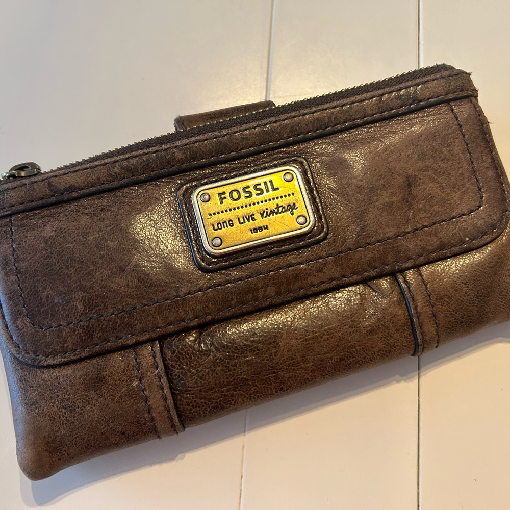 Fossil vintage distressed wallet